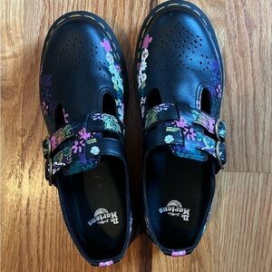 Doc Martens Women’s 8 (39)